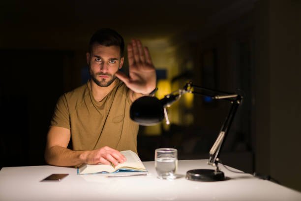 How to Conduct Research for a University Assignment
